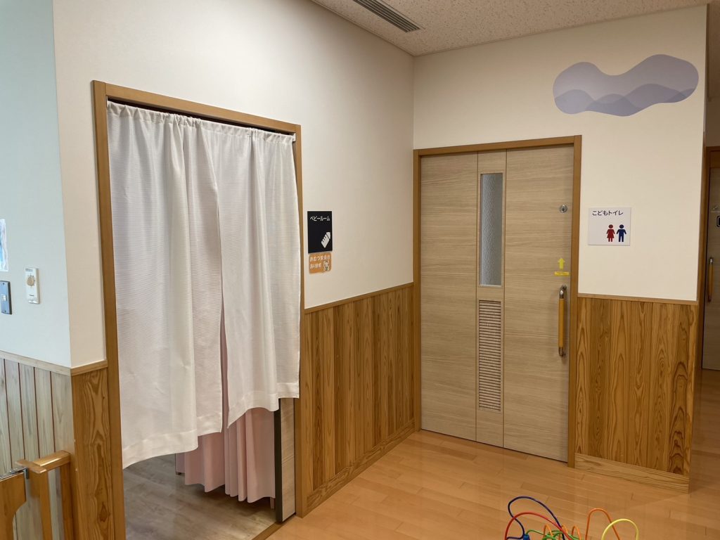 ぷれぴかのトイレと授乳室の画像