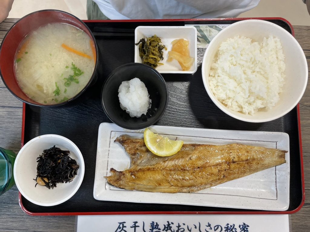 都城の魚の定食屋さんのメニューの実際の写真です。