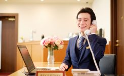 スリランカ人の宿泊業特定技能人材を探している登録支援機関に対して送り出し機関を紹介するための記事のアイキャッチです。